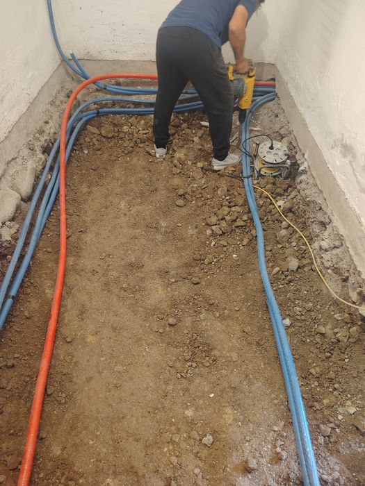 Săpături manuale