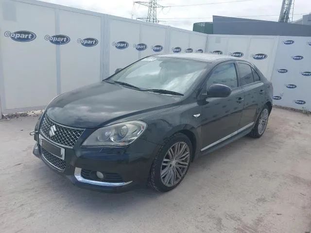 Dezmembrez suzuki Kizashi