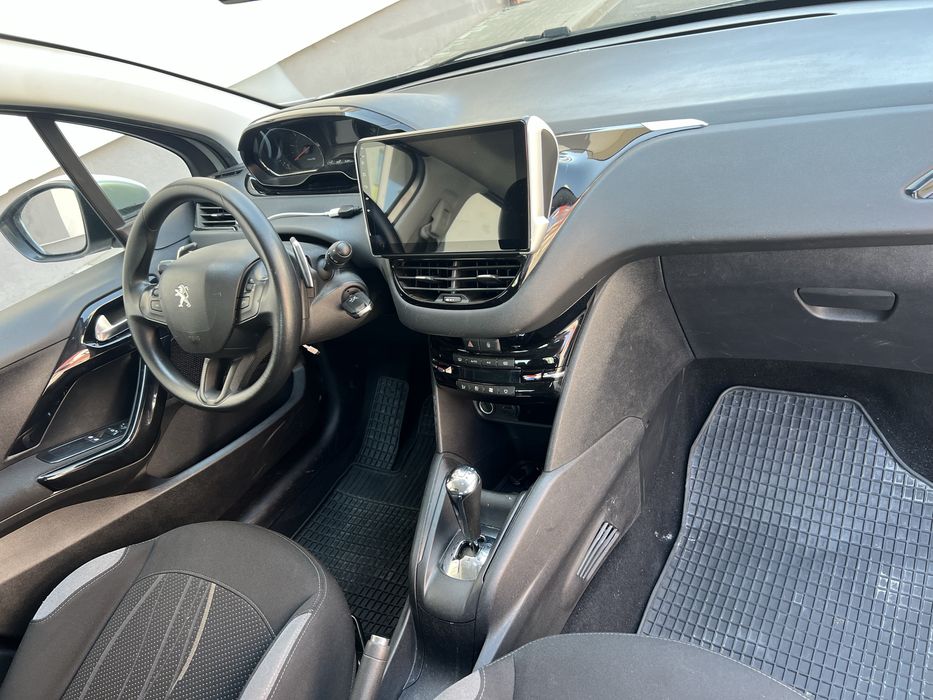 Peugeot 208 1.4 Diesel – Automată – 147.000 km.  2012