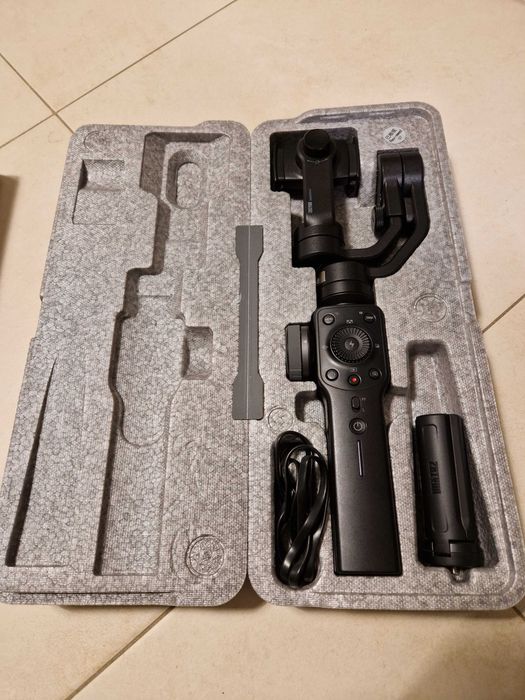Стабилизатор за смартфони-Гимбал- Zhiyun-Tech SMOOTH 4