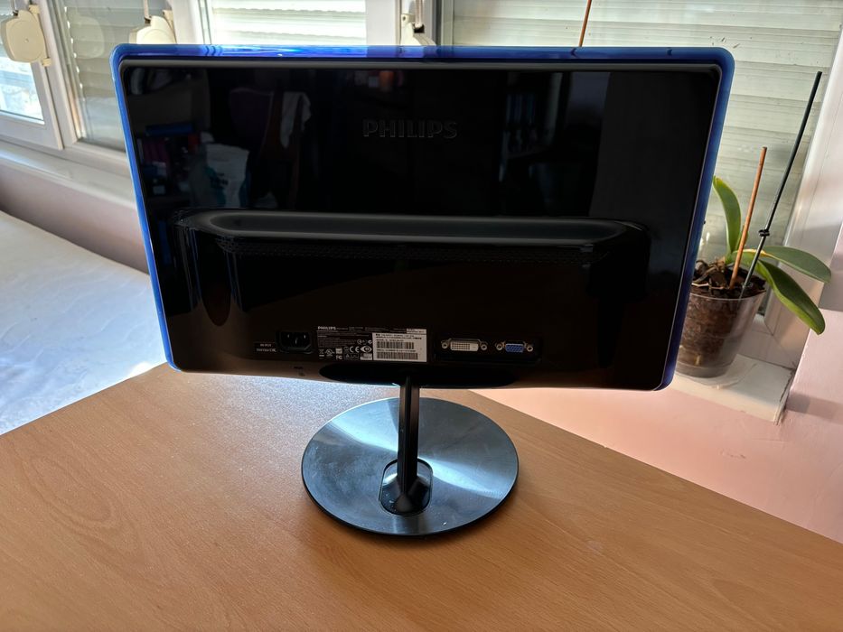 Монитор за настолен комютър Philips