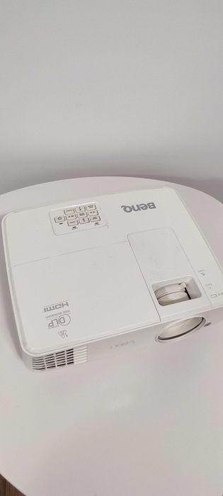 Видео проектор Benq