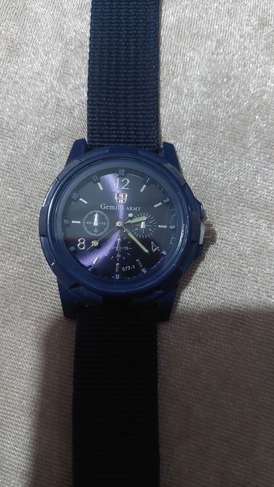 Часы новые наручные