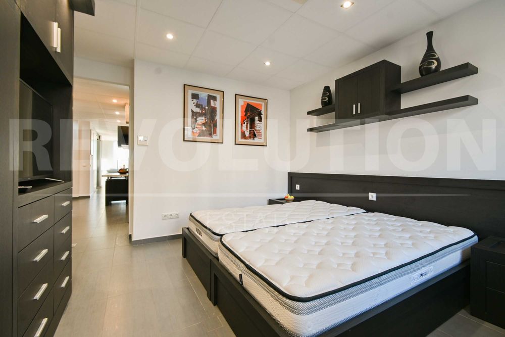 Продава се Многостаен апартамент в София, Манастирски ливади - 164 кв.м за 2714 €/кв.м - Снимка #8