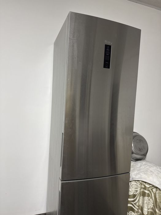 Холодильник Haier серый