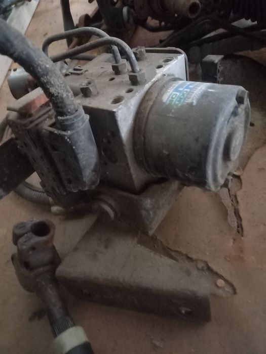 Pompa abs Hyundai Sânta Fe 1