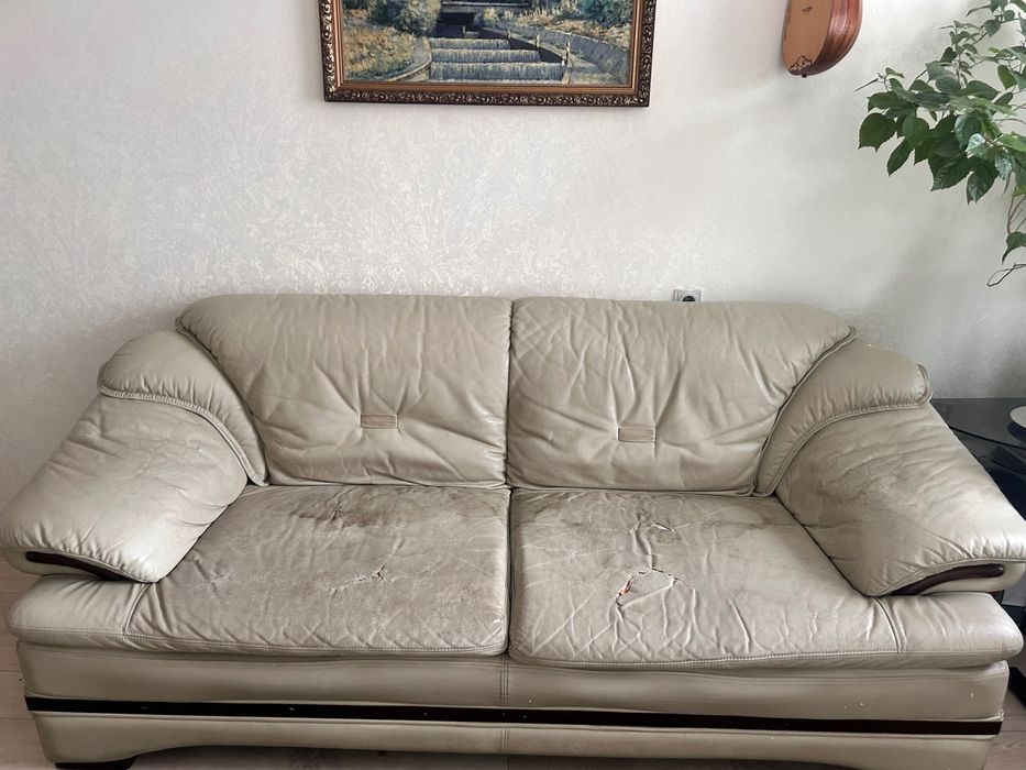 Продаю диван срочно