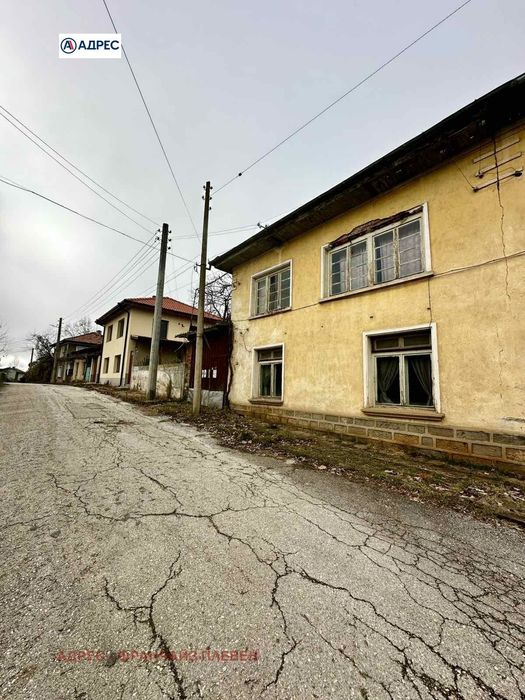 Къща в Ловеч, област-с.Врабево площ 102 цена 33234