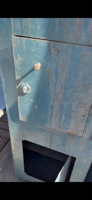 Сейф ящик продается