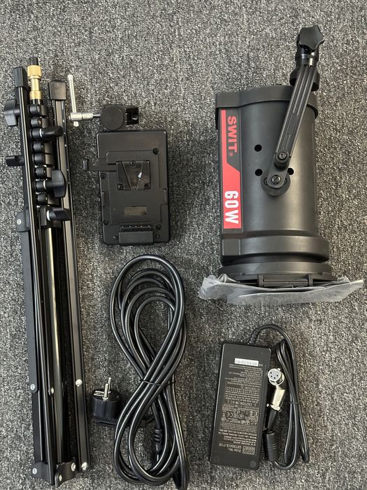 Постоянный свет SWIT FL-C60D