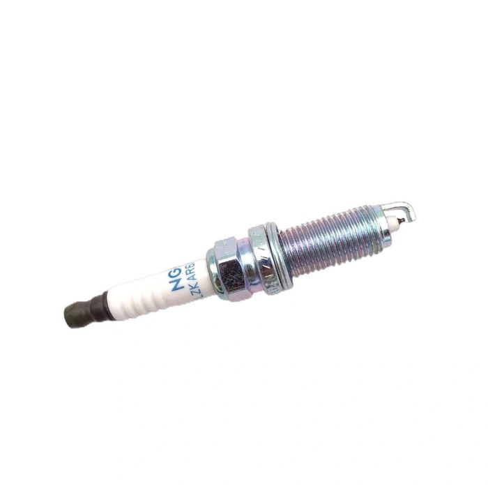 Свечи зажигания Nissan  22401-ED815