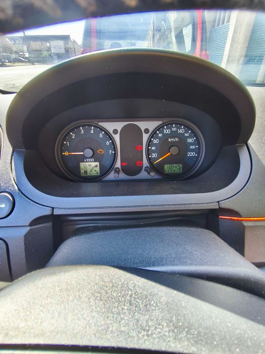 FORD Fiesta 2002 — imagine 5