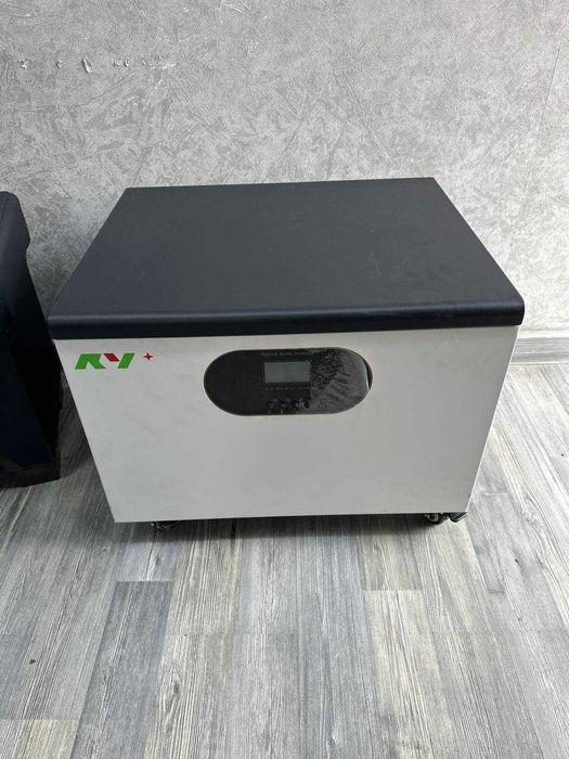 Power Bank 3kW va quyosh panellari