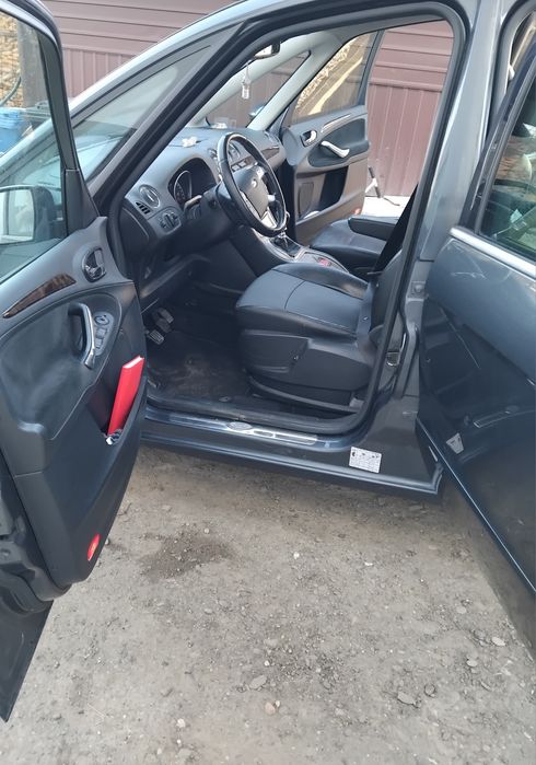 Ford Galaxy 263372 km an 2007 140 cp