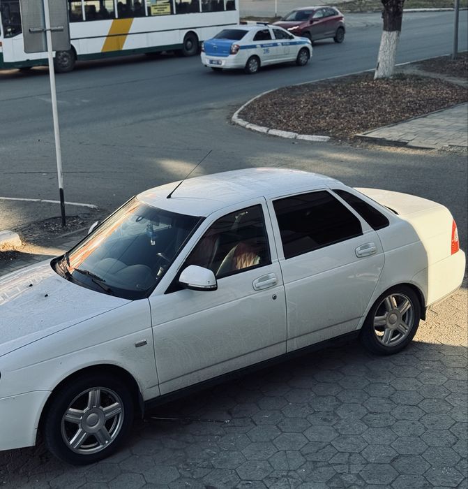 продам лада приору 2 базовая