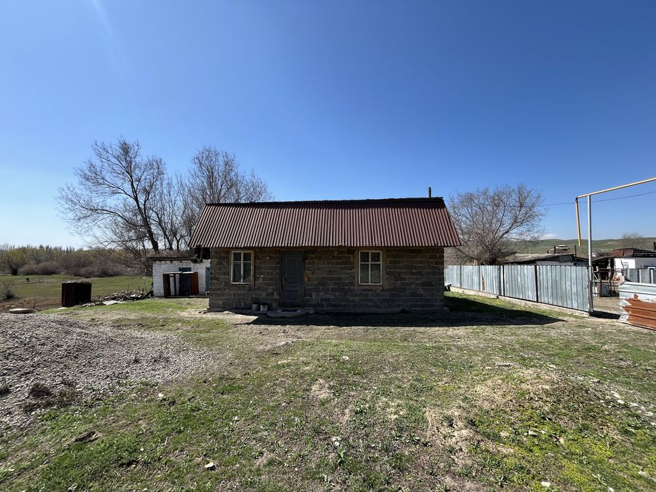 Продам дом 70 соток земли Срочно