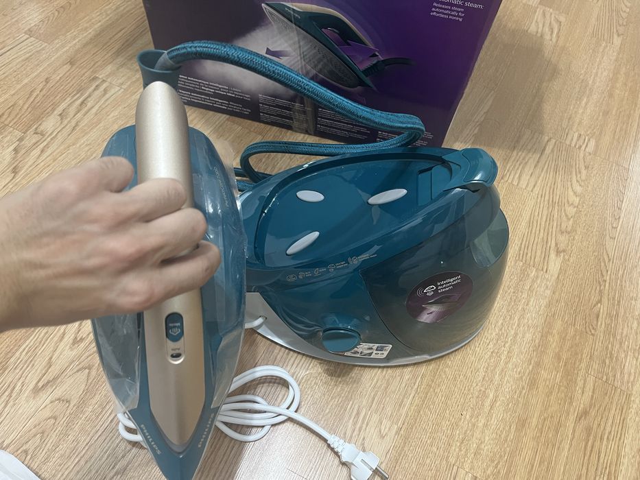 Продам утюг-парогенератор PHILIPS PerfectCare 7000