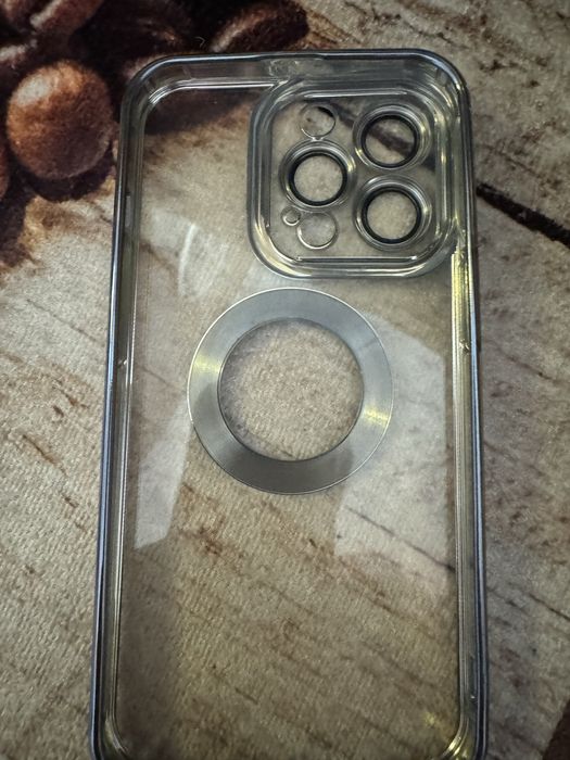 Калъфи за iphone 13pro