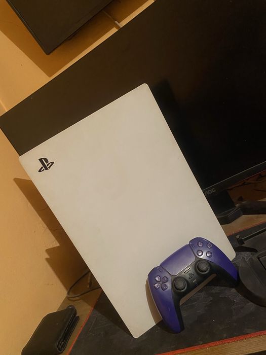 PlayStation 5 Disc + God of War Ragnarök