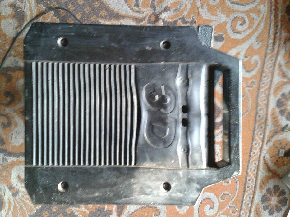 Продавам радиокасетофон Hitachi TRK -3D8E