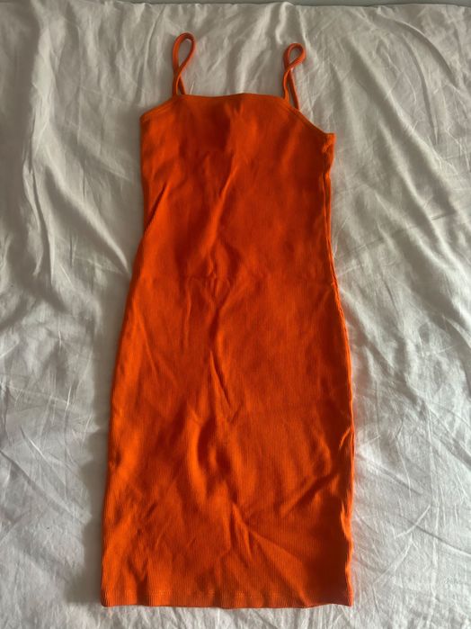 Дамски рокли на отлични цени