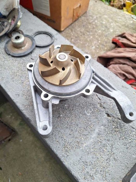 Продавам части за Jeep cherokee liberty 2.5 CRD