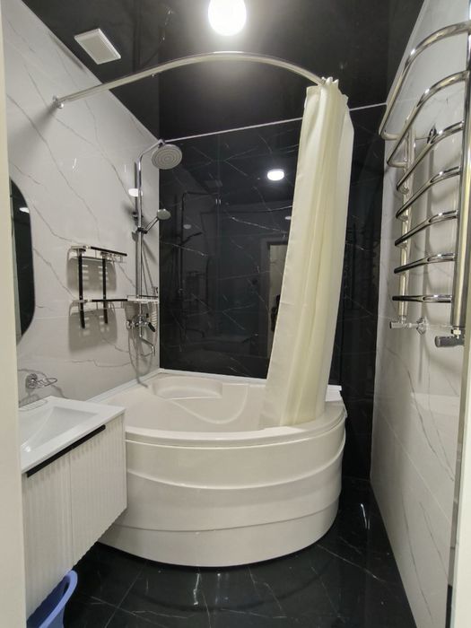 Сдаётся 2х комнатная квартира в центре