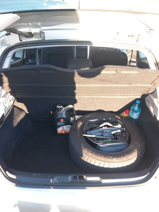 Продавам Пежо 207 1.4 бензин-газ