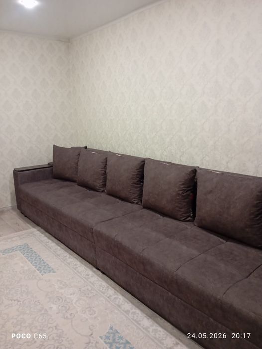 продается диван в