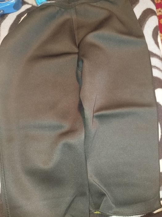 Vând pantaloni de slăbire.