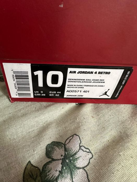 Air Jordan 4 Levi’s