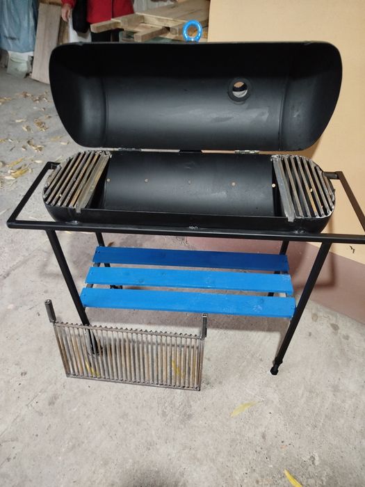 Grătar din butelie de gaz