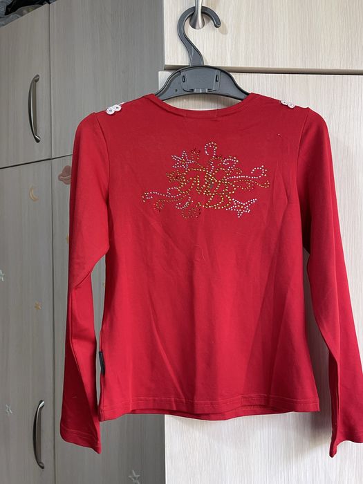 Лонгслив с длинным рукавом на 7-9 лет