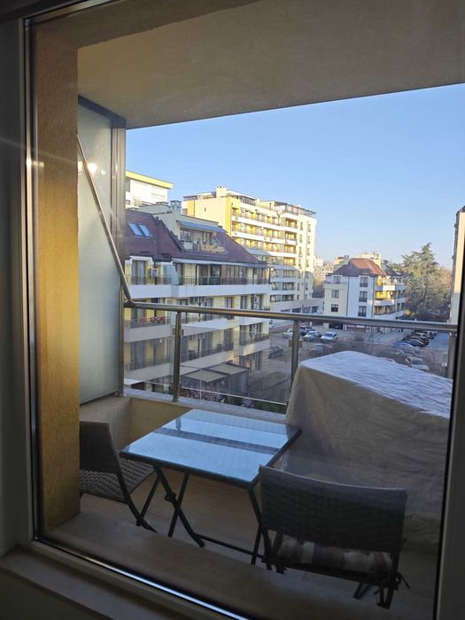 Двустаен апартамент под наем в комплекс "Фамилия", кв. Победа