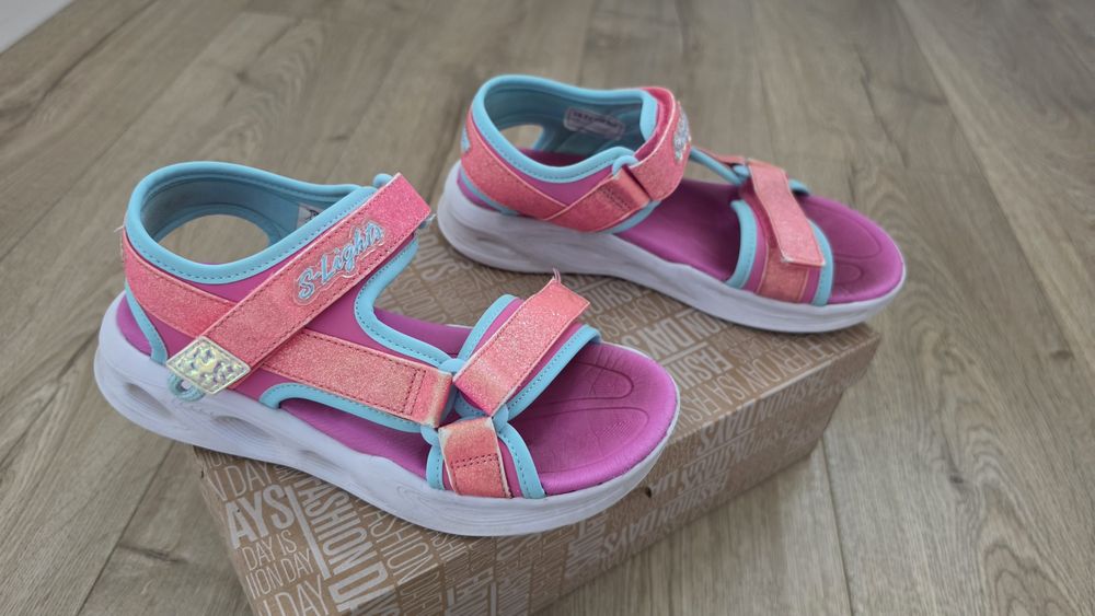 Sandale fete Skechers S-Lights, măr. 36 (23 cm)