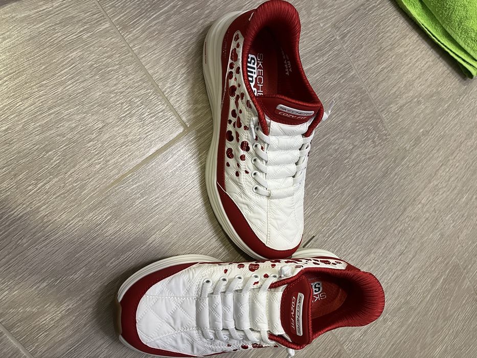 Кроссовки skechers