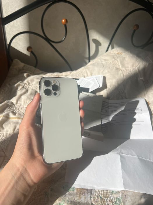 Продам Айфон 12 про 128gb