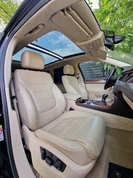 Touareg 3.0 TDI V 6 239 cp panoramic Full.Germania  zoll 30 zile.