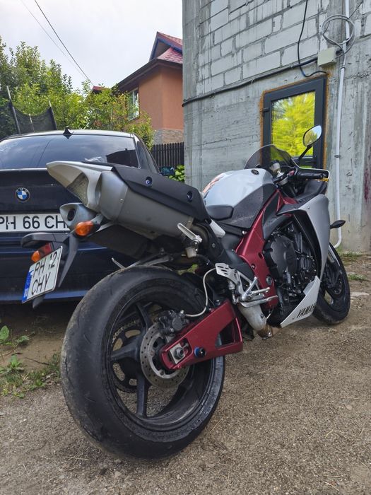 Yamaha yzf r1 rn22