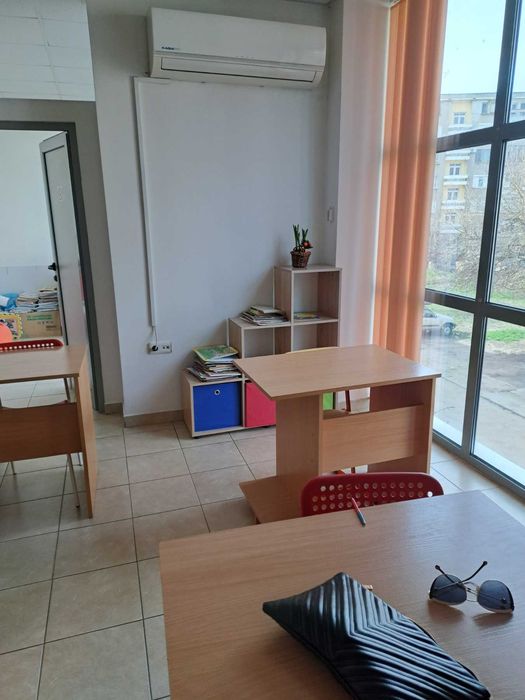 Дава се под наем Офис в Казанлък - 90 кв.м за 348.84 € - Снимка #2