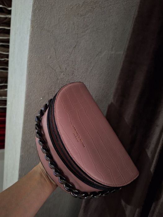 Сумочка + клатч, есть длинный ремешок