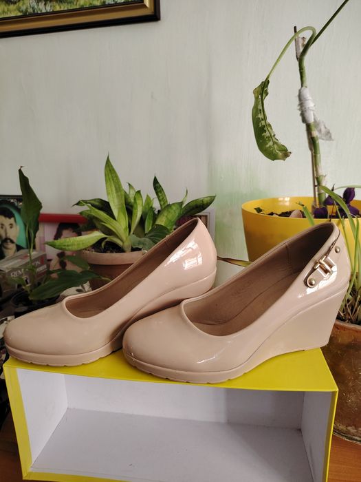 Продам туфли 2024г