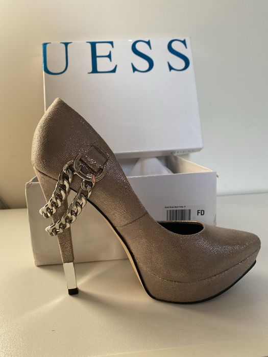 Дамски обувки Guess