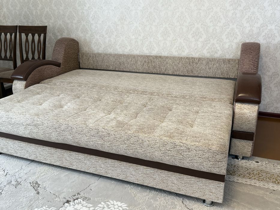 Продам диван и два кресла