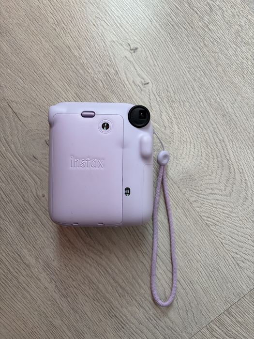 Продаю Instax 12
