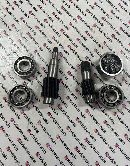 Редуктор механизма поворота