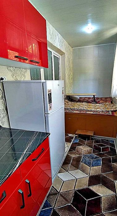 Сдаётся: 2х. комнатная квартира с новым ремонтом.