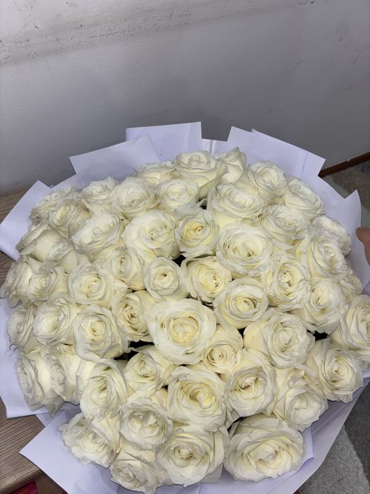 53 роз свежий букет