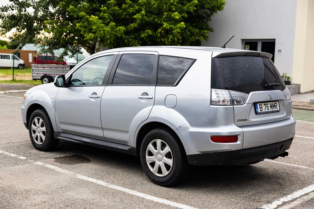 Mitsubishi Outlander 2012