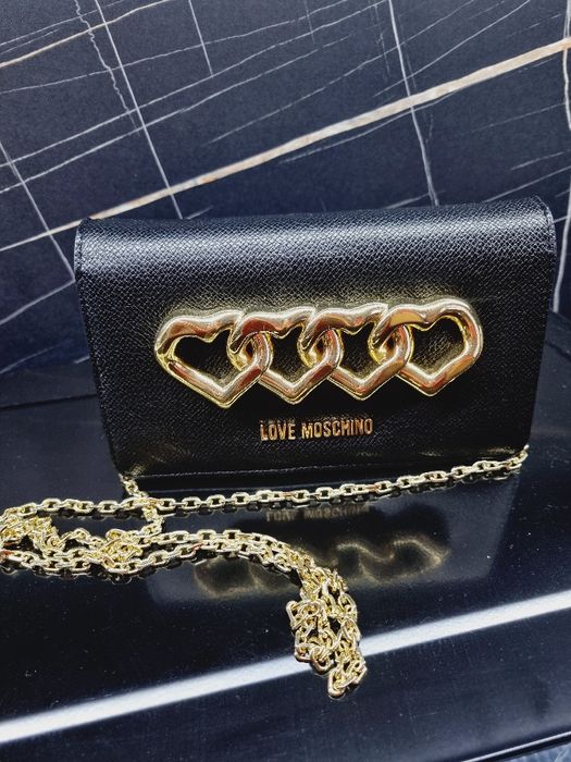 Малка кожена чантичка Love Moschino